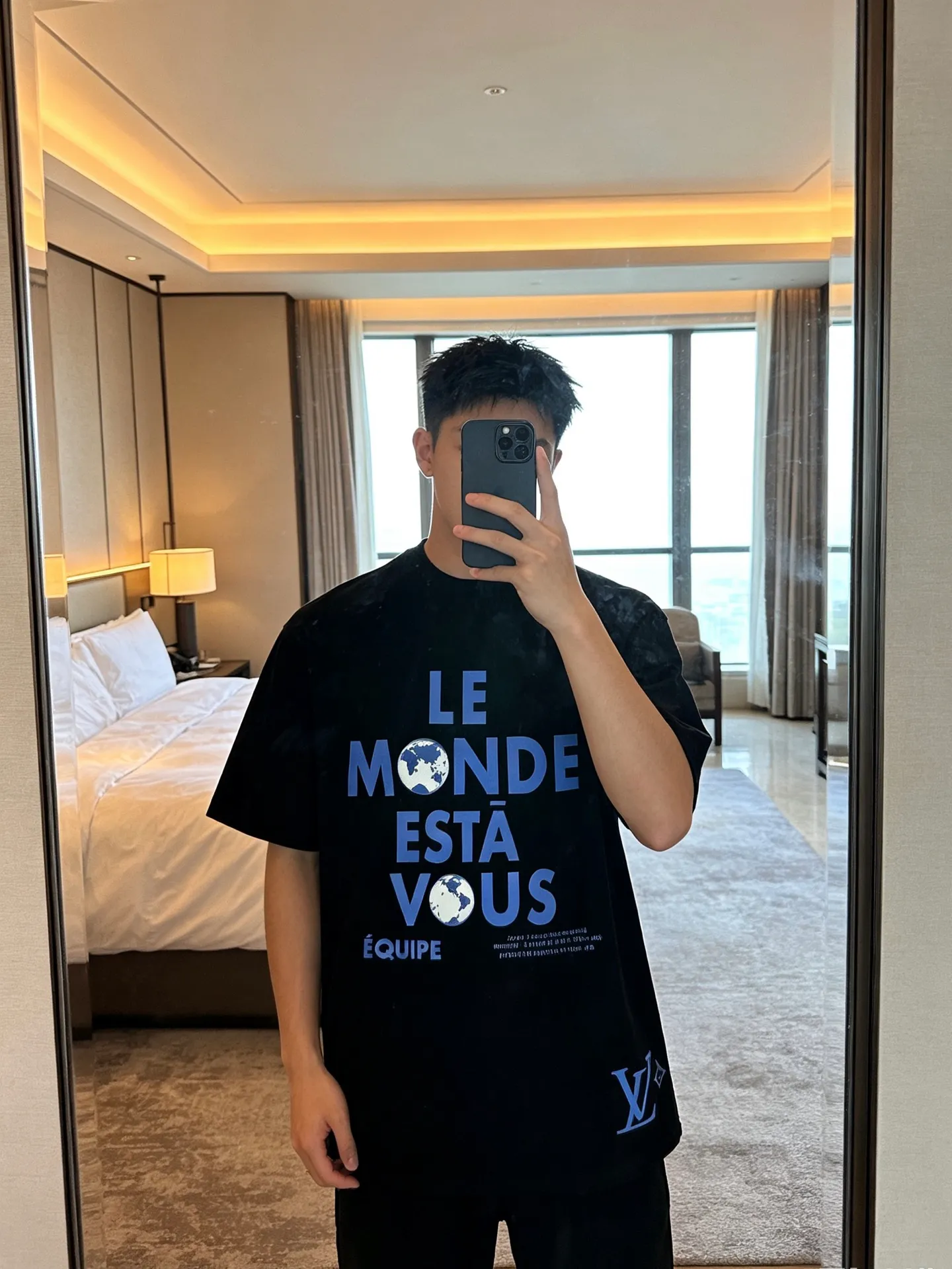 Louis Vuitton/Louis Vuitton Earth letter slogan printed short sleeves